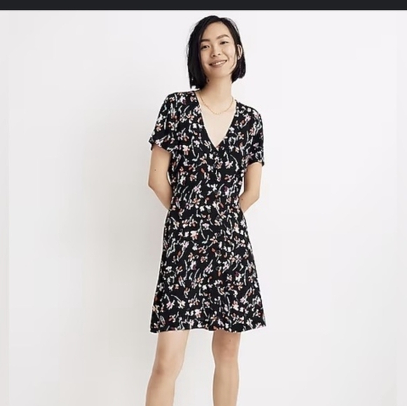 Madewell Dainty Floral Button Front V-Neck Mini Dress - Picture 2 of 8
